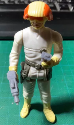 Kenner Star Wars Cloud Car Pilot Accessories (Blaster & Communicator)