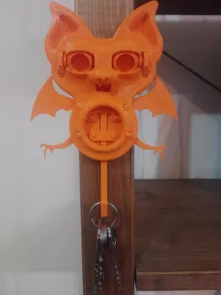 Key holder bat, Key Holder