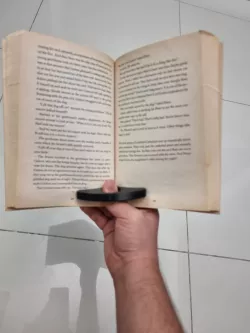 One Handed Book Holder/Reader