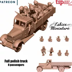 Polish truck with passengers - 28mm
