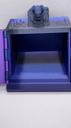 Devil Dice Box