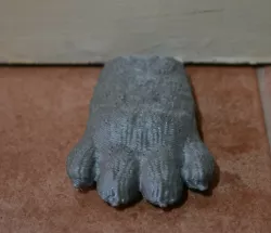 Door stop cat paw
