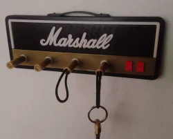 Hanging Amp Keys