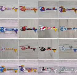 PACK OF 17 DISNEY KEYS