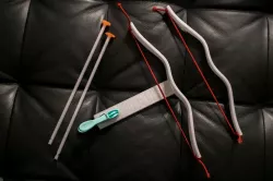 Simple bow and crossbow toy with arrows