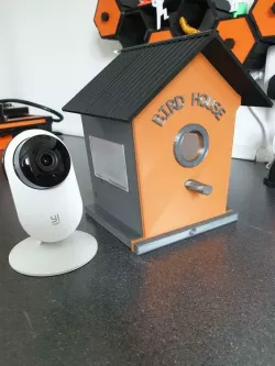 Smart BirdHouse - YI Camera WIFI