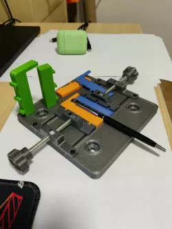Vise table