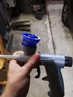 Gun adapter for polyurethane foam spray gun