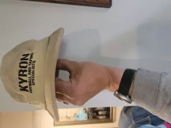 hat holder