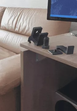 Headphone holder for table