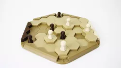 Hexagonal Iso-path