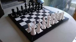 Magnetic Chess board + magnetic pieces