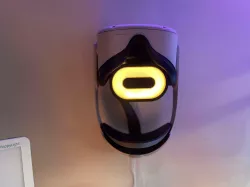 Oculus Quest 2 wall logo holder