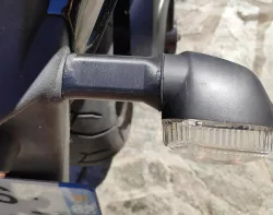 Rear turn signal bracket