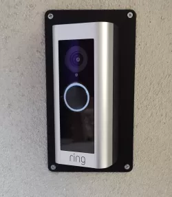 Ring Doorbell Pro 2 - Corner Kit English - EUR wall mount