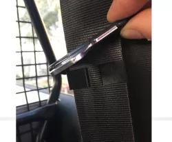 SAFETY BELT CLIPS MAINTAINS BUCKLE AT MID-HEIGHT