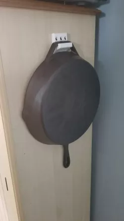 cast iron skillet hanger