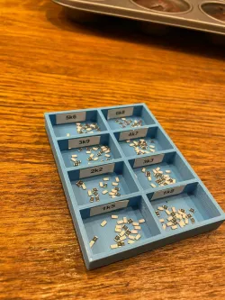 Component box with 8 compartments (SMD, SMD)