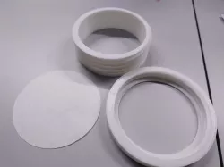Filter paper holder for IPA filtering from resin