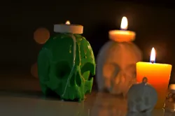 Halloween Scary skull and keychain