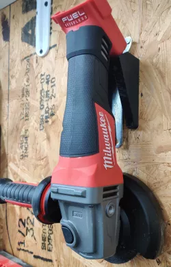 Milwaukee M18 FUEL 4-1/2-in to 5-in. Grinder and Spanner Wrench Wall Mount (2780-20)