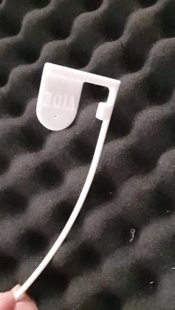 Empty room indicator flag