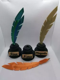 Feather and inkwell (working pen)
