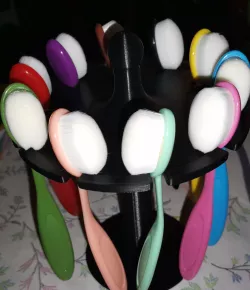 Scapbooking brush holder