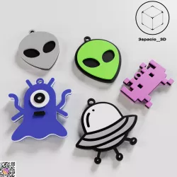 Alien/UFO key rings pack