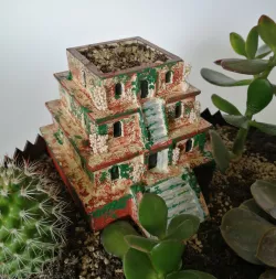 Old bulding - flower pot (DIY project)
