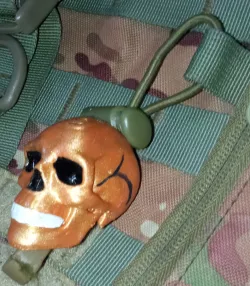 Skull (lock cord/ hair bun)