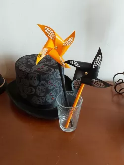 spider halloween windmill