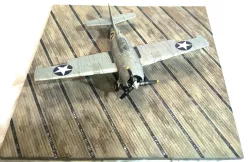 WWII US AIRCRAFT CARRIER DIORAMA AND DISPLAY BASE (1:72 SCALE 200mm)