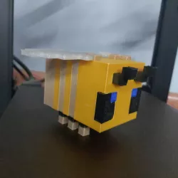 Easy to print Minecraft bee