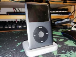 iPod Classic 7th gen 160GB stand