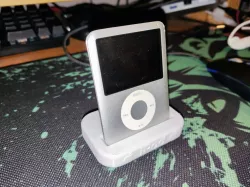 iPod Nano 3rd gen stand