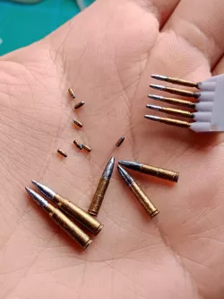 Non scale ammunition arrangements for dioramas, gunpla, etc.