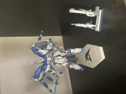 Real Grade RX-93 HI NU V2 Gundam Stand with weapons stand