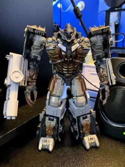 Transformers Studio Series DOTM Megatron Fusion Cannon