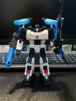 Transformers War for Cybertron Siege/Earthrise Megatron Height Boosters