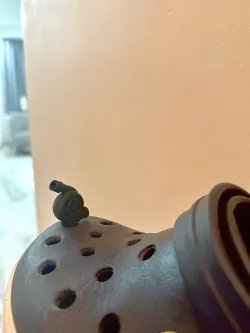 Turbo Crocs Pin