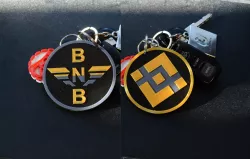 CRYPTO KEYCHAIN/KEYRING BNB-Binance