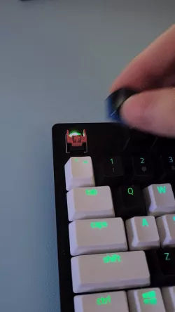 Predator Yautja Keycap and artisan base for cherry mx R1