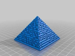 My Customized Maze pyramid generator - easy style