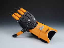 3D printed Hand by Frankie Flood