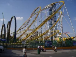 Magnum Force at Flamingo Land/Montana Infinitum at La Feria Chapultepec Magico