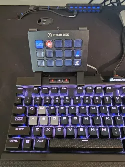 Streamdeck K70 Keyboard Mount Remix: Higher viewing angle and fixes