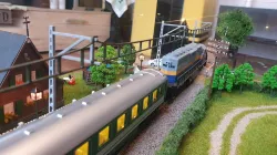 traction pole - słup trakcyjny - sieć trakcyjna - catenary