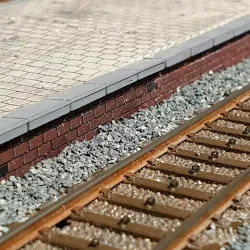 Bahnsteig - departure platform - Bahnhof Mauer H0 Maßstab 1:87