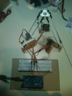 Delta Robot v1 with three arms